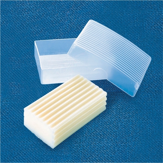 Savon détachant et sa boîte